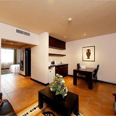 Blue Pearl Hotel & Apartments Dar es Salaam Exterior photo
